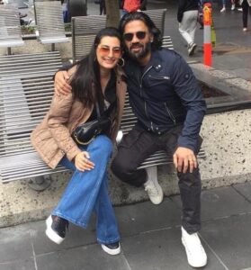 Know about Sunil Shetty's wife Mana