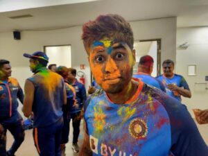 Team India was seen fully dressed in the colors of Holi, Rohit, Suryakumar and Virat looted the party