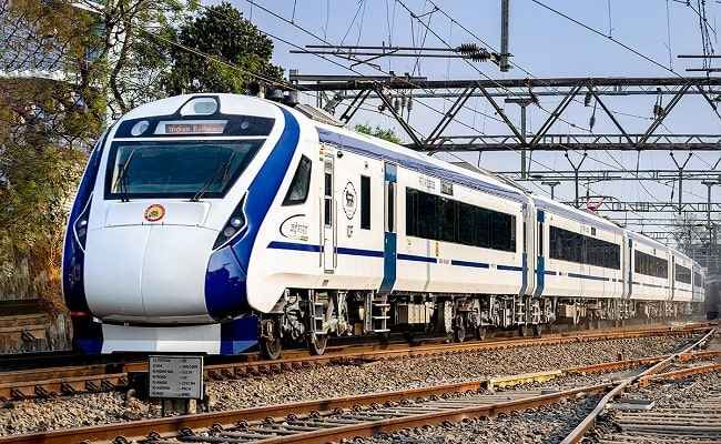 Trial of Vande Bharat Express started in Haridwar from today, train will run between Dehradun to Delhi from May 25 Trial of Vande Bharat Express started in Haridwar from today, train will run between Dehradun to Delhi from May 25